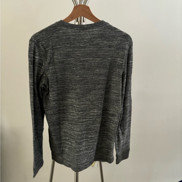 American Eagle Long Sleeve - Picture 2 of 2